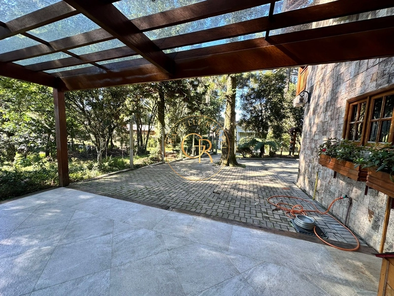 Charmosa casa com 4 dormitórios: 5ª foto da galeria de imagens do imóvel