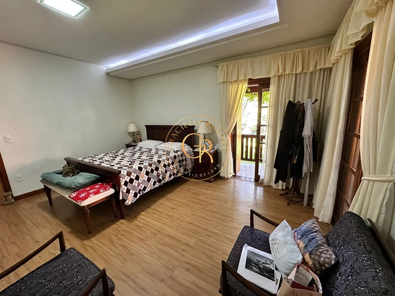 Charmosa casa com 4 dormitórios: 20ª foto da galeria de imagens do imóvel