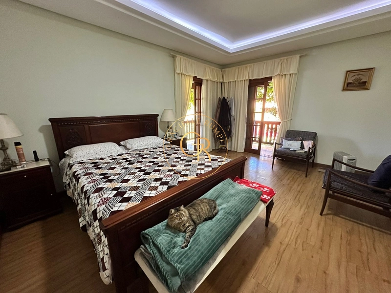 Charmosa casa com 4 dormitórios: 19ª foto da galeria de imagens do imóvel