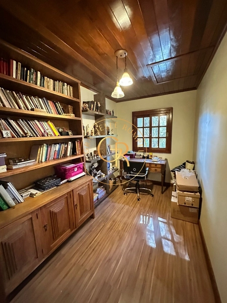 Charmosa casa com 4 dormitórios: 27ª foto da galeria de imagens do imóvel