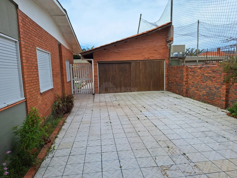 ATLANTIDA, casa próximo do mar  terreno de 600m²: 16ª foto da galeria de imagens do imóvel