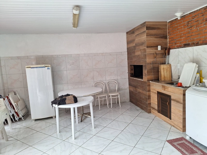 ATLANTIDA, casa próximo do mar  terreno de 600m²: 3ª foto da galeria de imagens do imóvel