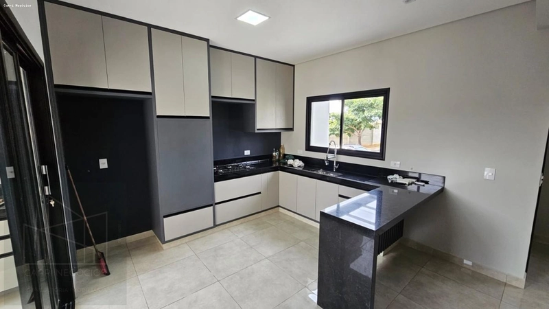 Casa em Condomínio para Venda em Indaiatuba / SP no bairro Jardim Mantova Residencial: 3ª foto da galeria de imagens do imóvel