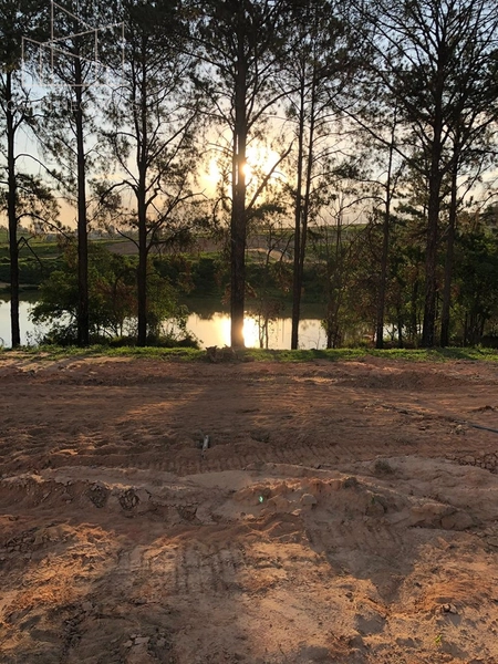 Terreno de 415m² com fundo para o lago no Cond Casa do Lago, : 3ª foto da galeria de imagens do imóvel