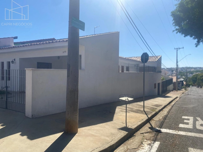 Casa na região central de Indaiatuba - Bairro Pau Preto: 3ª foto da galeria de imagens do imóvel