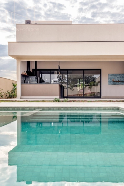 Casa térrea e confortável em terreno de 1.000m²: 10ª foto da galeria de imagens do imóvel