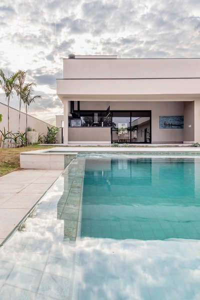 Casa térrea e confortável em terreno de 1.000m²: 13ª foto da galeria de imagens do imóvel