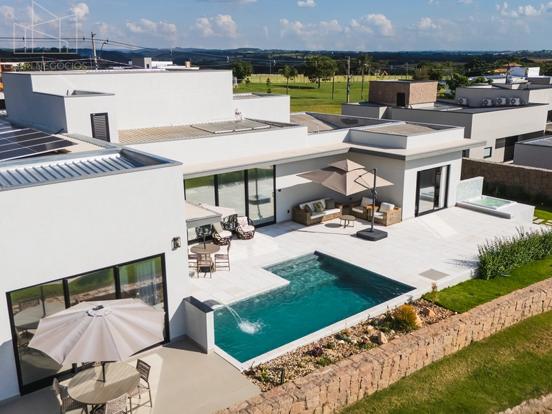 Casa térrea a venda com 4 suítes, fundos para campo de golfe em Condomínio - Indaiatuba SP: 2ª foto da galeria de imagens do imóvel