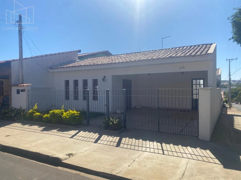 Casa de esquina - boa opção para comercial : 3ª foto da galeria de imagens do imóvel