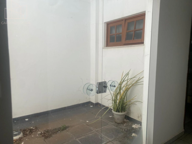 Casa de esquina - boa opção para comercial : 12ª foto da galeria de imagens do imóvel