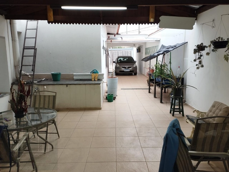 Casa para Venda em Valinhos / SP no bairro Vila São José: 3ª foto da galeria de imagens do imóvel
