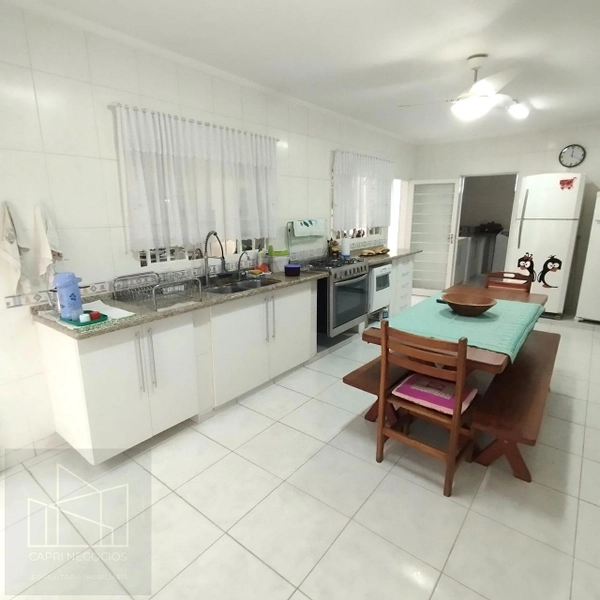 Casa para Venda em Valinhos / SP no bairro Vila São José: 9ª foto da galeria de imagens do imóvel