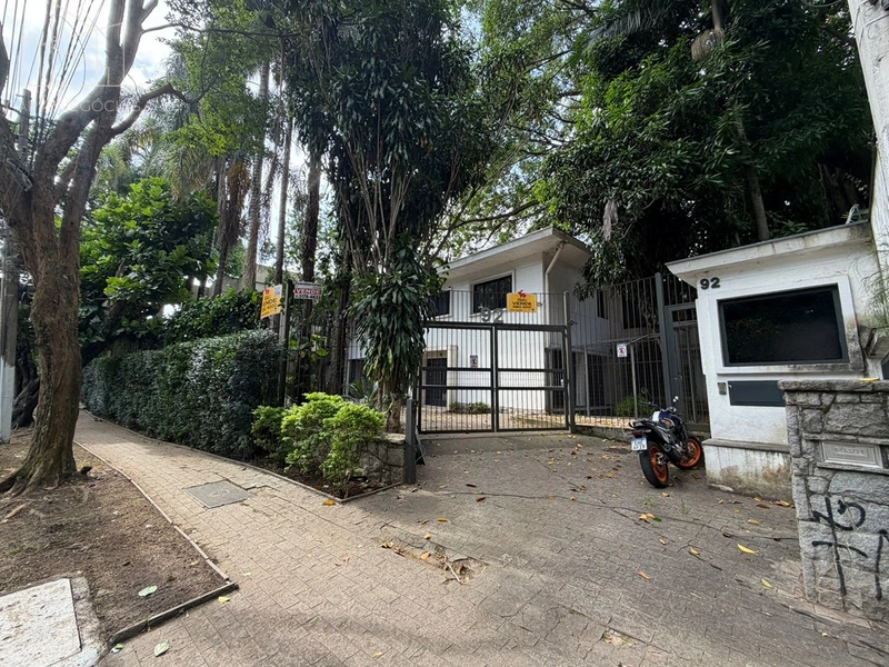 Casa a venda com 977m² de terreno no Jd Paulista em São Paulo: 2ª foto da galeria de imagens do imóvel