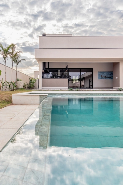 Casa térrea, ampla e espaçosa: 4ª foto da galeria de imagens do imóvel