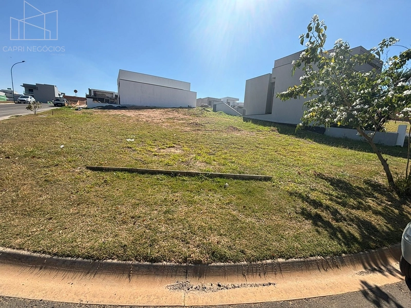 Terreno a venda de esquina no Cond London Indaiatuba: 2ª foto da galeria de imagens do imóvel