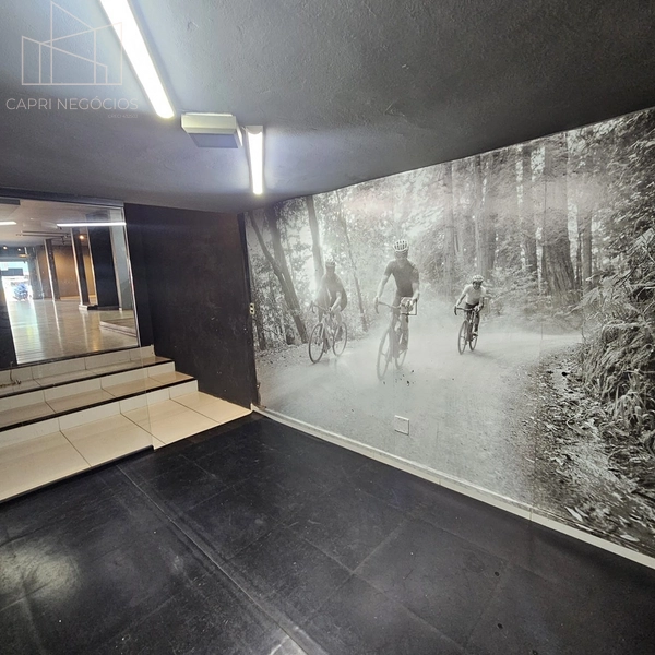 Salão comercial com 350m² na esquina do Pesão Bar em Indaiatuba: 9ª foto da galeria de imagens do imóvel