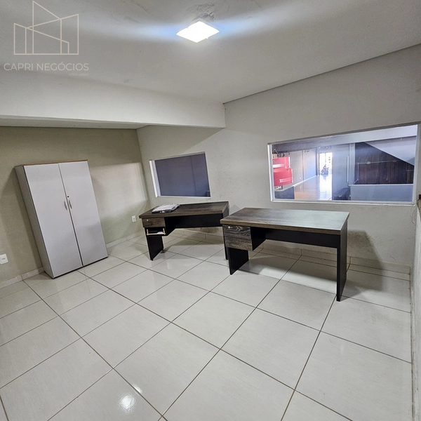 Salão comercial com 350m² na esquina do Pesão Bar em Indaiatuba: 10ª foto da galeria de imagens do imóvel