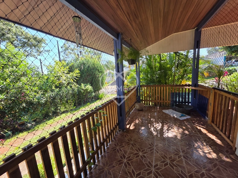 Casa charmosa em condomínio fechado com clima de chácara: 2ª foto da galeria de imagens do imóvel
