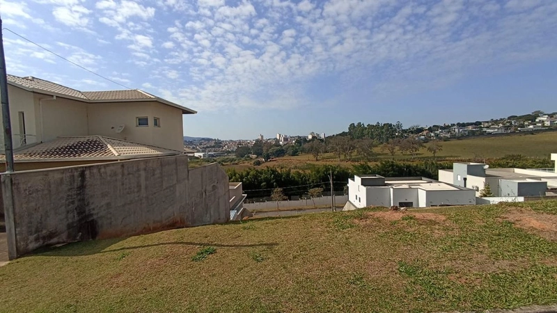 Terreno à Venda no Condomínio Villa Real – Bragança Paulista/SP: 1ª foto da galeria de imagens do imóvel