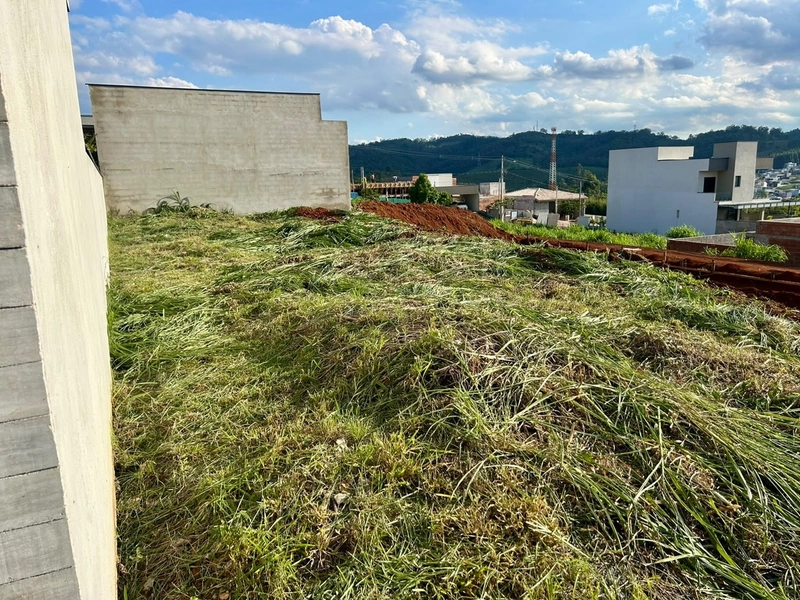 Terreno à venda – Condomínio Île de France – Bragança Paulista/SP: 4ª foto da galeria de imagens do imóvel
