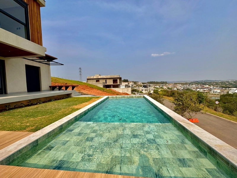 CASA NOVA, 4 SUÍTES ALTO PADRÃO, CONDOMÍNIO VALE DAS ÁGUAS: 3ª foto da galeria de imagens do imóvel
