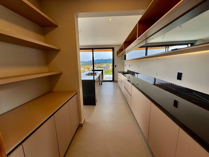 CASA NOVA, 4 SUÍTES ALTO PADRÃO, CONDOMÍNIO VALE DAS ÁGUAS: 26ª foto da galeria de imagens do imóvel