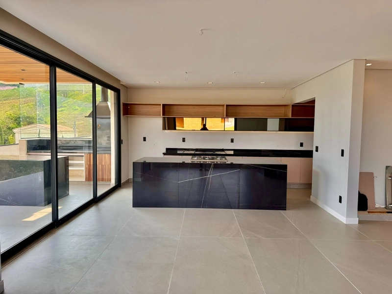 CASA NOVA, 4 SUÍTES ALTO PADRÃO, CONDOMÍNIO VALE DAS ÁGUAS: 27ª foto da galeria de imagens do imóvel
