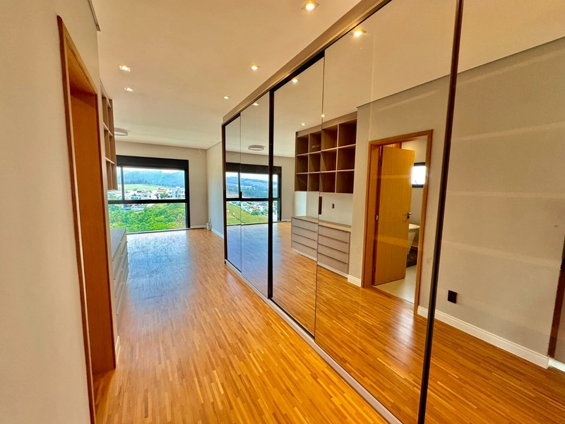 CASA NOVA, 4 SUÍTES ALTO PADRÃO, CONDOMÍNIO VALE DAS ÁGUAS: 10ª foto da galeria de imagens do imóvel