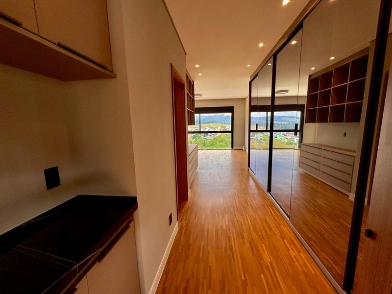 CASA NOVA, 4 SUÍTES ALTO PADRÃO, CONDOMÍNIO VALE DAS ÁGUAS: 8ª foto da galeria de imagens do imóvel