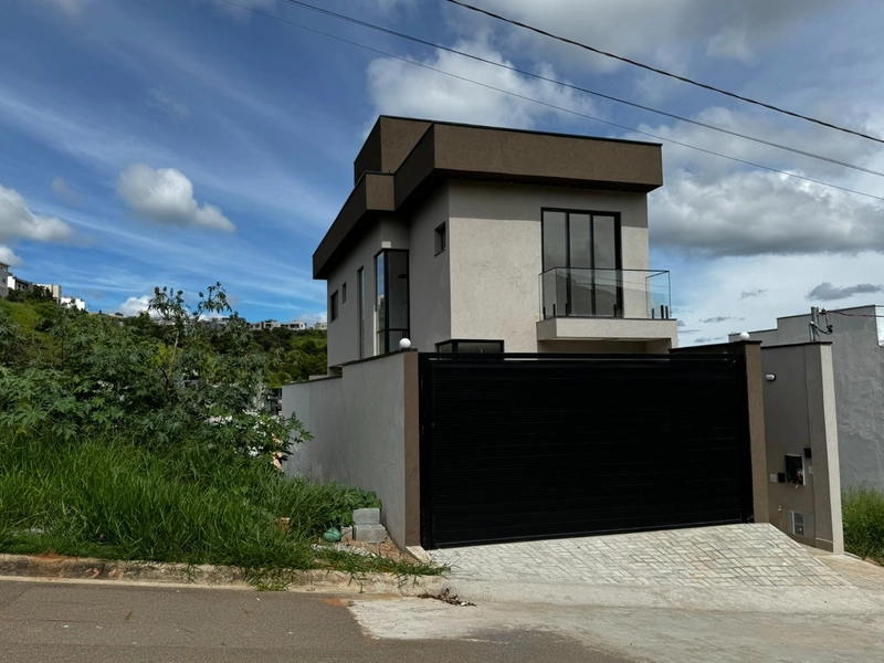 Casa à venda no bairro Vila Verde - Bragança Paulista/SP: 3ª foto da galeria de imagens do imóvel