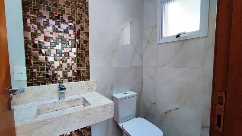 Casa pronta para morar com uma ampla área gourmet super iluminada. ✅: 9ª foto da galeria de imagens do imóvel