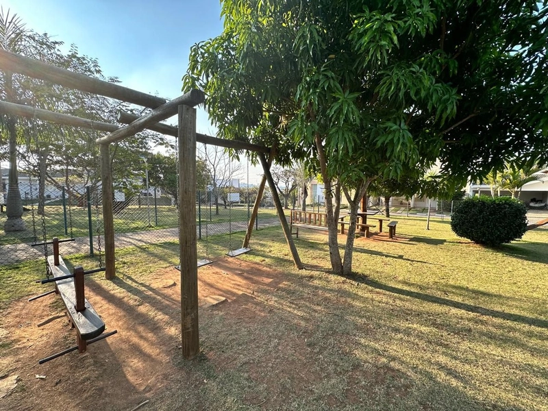 Terreno Euroville 1, com 743m2, plano e na parte alta do condominio.: 4ª foto da galeria de imagens do imóvel
