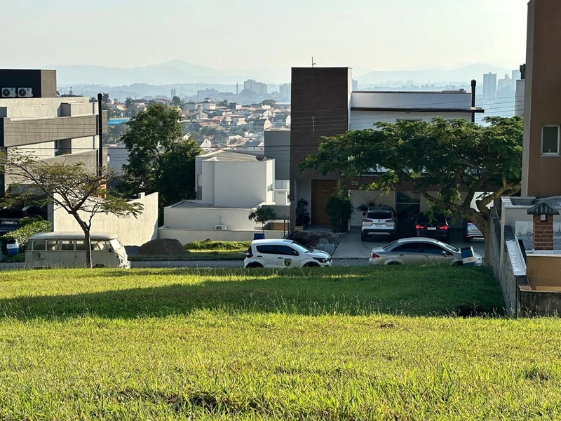 Terreno Euroville 1, com 743m2, plano e na parte alta do condominio.: 2ª foto da galeria de imagens do imóvel