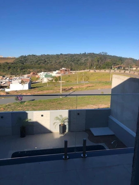 Casa em Condomínio para Venda em Bragança Paulista / SP no bairro Euroville II: 3ª foto da galeria de imagens do imóvel