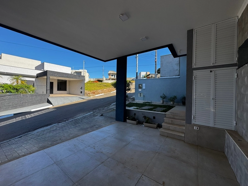Casa à Venda no Condomínio Portal da Serra – Bragança Paulista/SP: 1ª foto da galeria de imagens do imóvel
