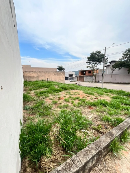 Terreno à venda – Quinta dos Vinhedos – Bragança Paulista/SP: 1ª foto da galeria de imagens do imóvel
