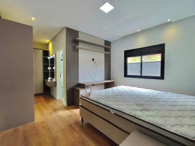 Casa em Condomínio para Venda em Bragança Paulista / SP no bairro Euroville II: 1ª foto da galeria de imagens do imóvel
