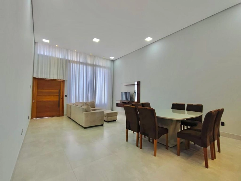 Casa em Condomínio para Venda em Bragança Paulista / SP no bairro Euroville II: 3ª foto da galeria de imagens do imóvel