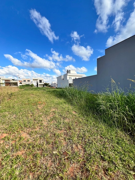 Terreno à venda – Condomínio Ile de France – Bragança Paulista/SP: 2ª foto da galeria de imagens do imóvel