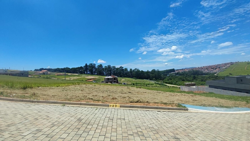 Terreno para Venda em Bragança Paulista / SP no bairro Condomínio Eco Residence: 3ª foto da galeria de imagens do imóvel