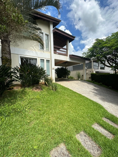 Linda casa no Euroville I: 2ª foto da galeria de imagens do imóvel