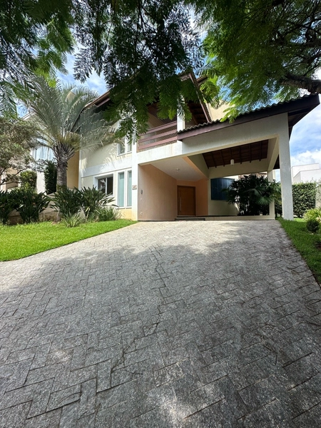 Linda casa no Euroville I: 1ª foto da galeria de imagens do imóvel
