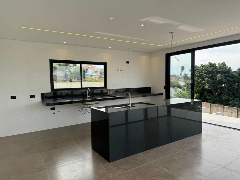 Casa nova recém construída no condomínio Spazio design: 4ª foto da galeria de imagens do imóvel