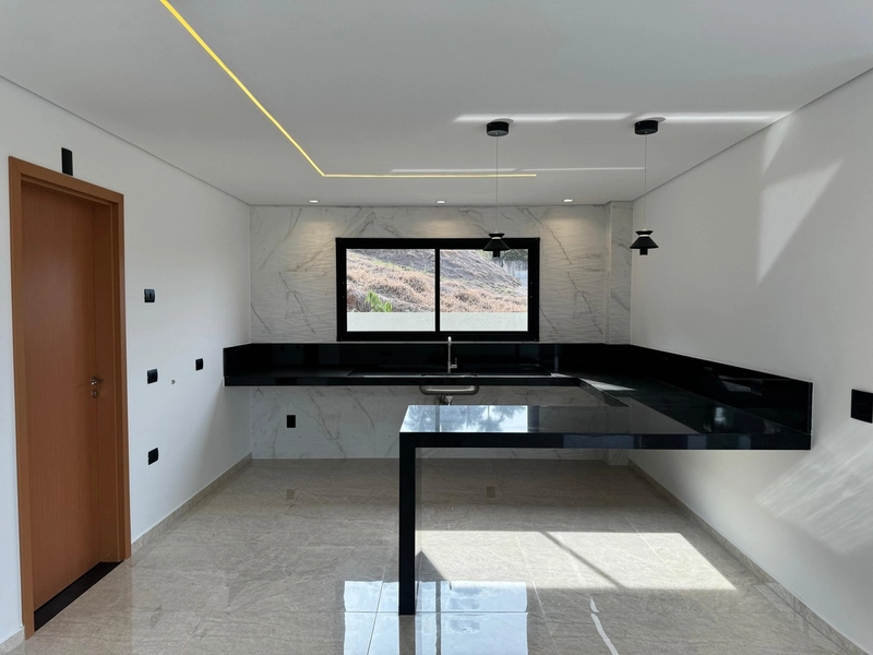 Casa nova recém construída no condomínio Spazio design: 3ª foto da galeria de imagens do imóvel