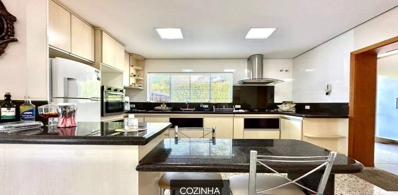 Casa com fundos para área verde e lago no Jardim das Palmeiras.: 30ª foto da galeria de imagens do imóvel