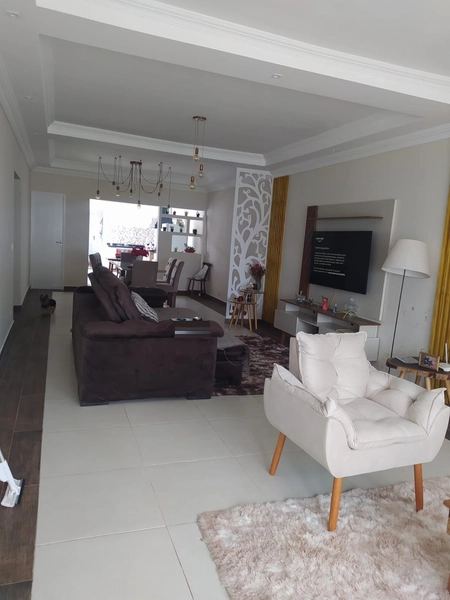 Linda casa no Condomínio portal da serra: 8ª foto da galeria de imagens do imóvel