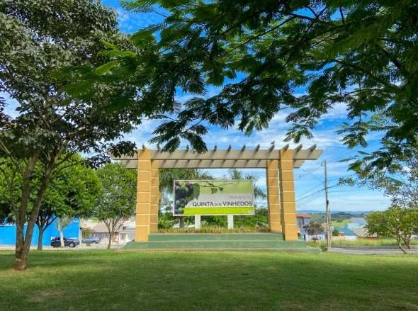 Terreno à venda - Quinta dos Vinhedos – Bragança Paulista/SP: 1ª foto da galeria de imagens do imóvel