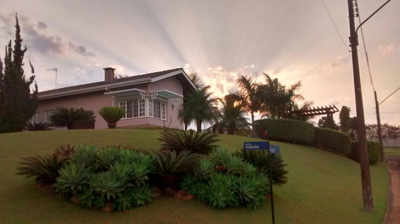 Casa Térrea Mobiliada à Venda no Jardim das Palmeiras: 3ª foto da galeria de imagens do imóvel