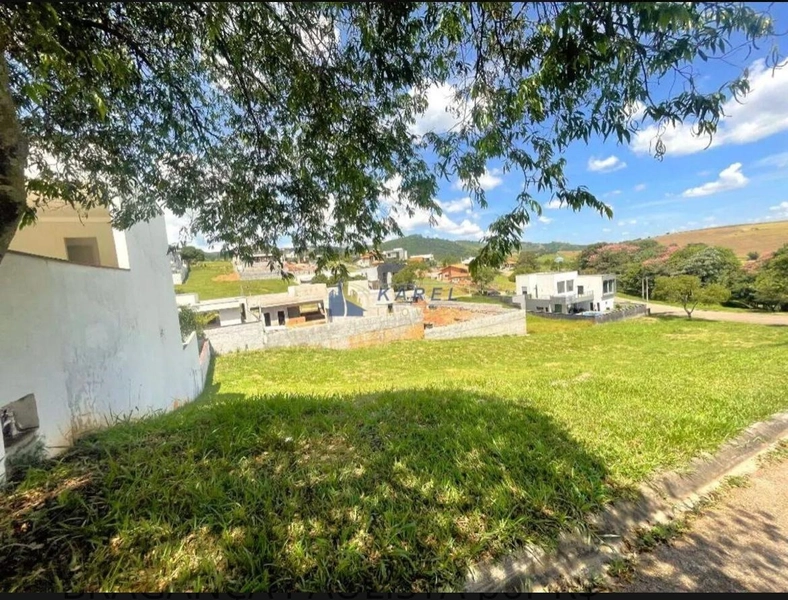 Terreno à venda – Condomínio Terras de Santa Cruz – Bragança Paulista/: 1ª foto da galeria de imagens do imóvel