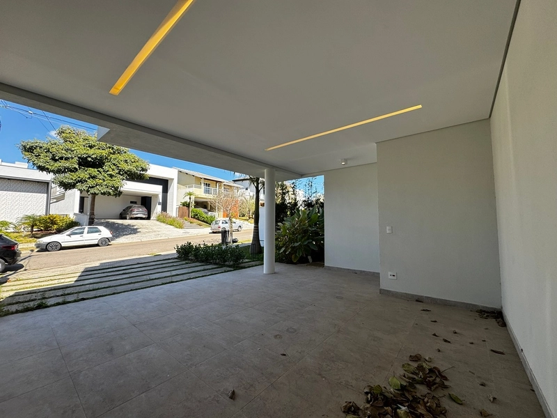 Casa no condomínio Portal Horizonte: 1ª foto da galeria de imagens do imóvel